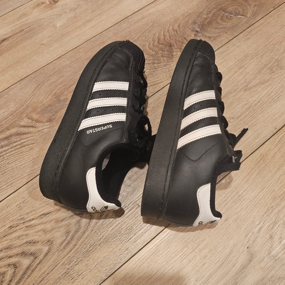 Adidas Superstar II Black Sneakers White Stripes and Classic Shell Toe Size 7 - Picture 5 of 6